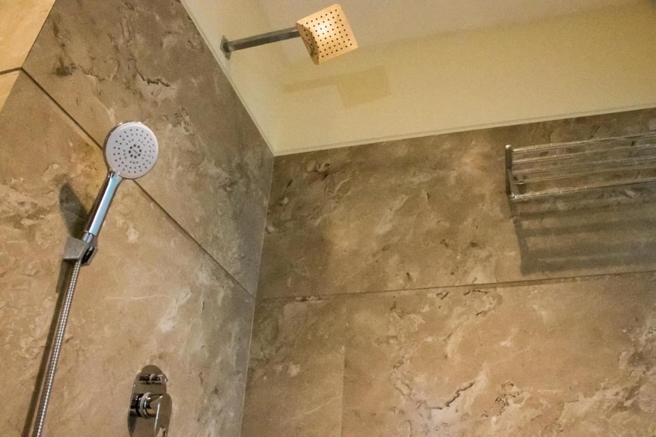Sourav Park Inn Agra  Zewnętrze zdjęcie