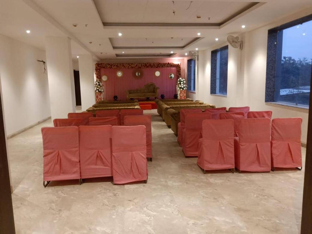 Sourav Park Inn Agra  Zewnętrze zdjęcie